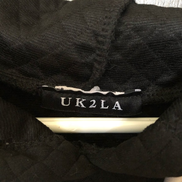 Quilted Textures Crop Top Tank Top Hoodie - Picture 8 of 12